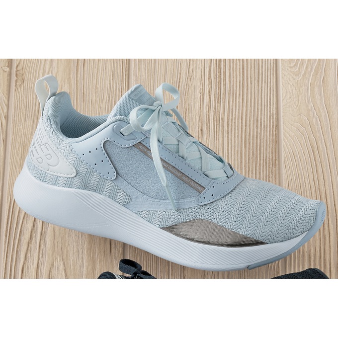 new balance beaya sneaker