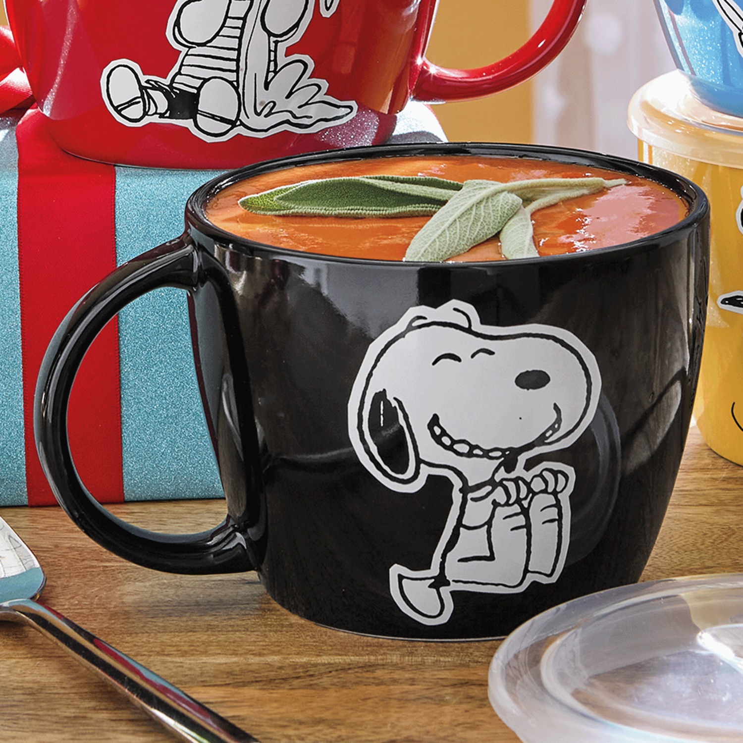 Peanuts Snoopy Pals Soup Mug with Lid | Seventh Avenue