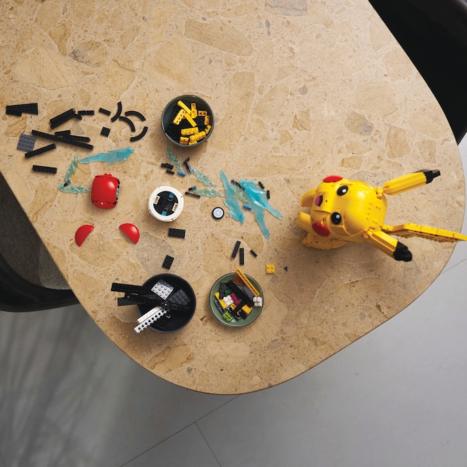 LEGO Pok&eacute;mon Pikachu and Pok&eacute; Ball, Yellow, large