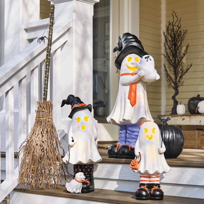 Lit Ghost Family, , large