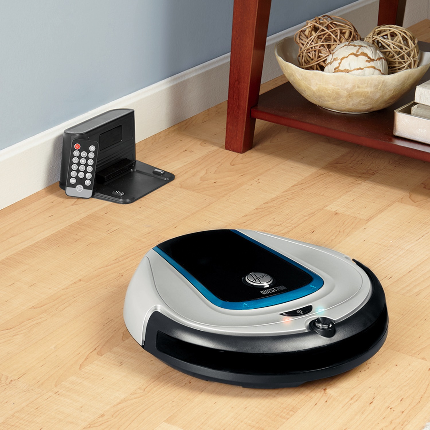 Quest Robot Vacuum by Hoover Seventh Avenue