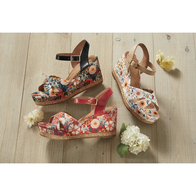 Clarks Chicly Genuine Leather Floral Sandal, , large