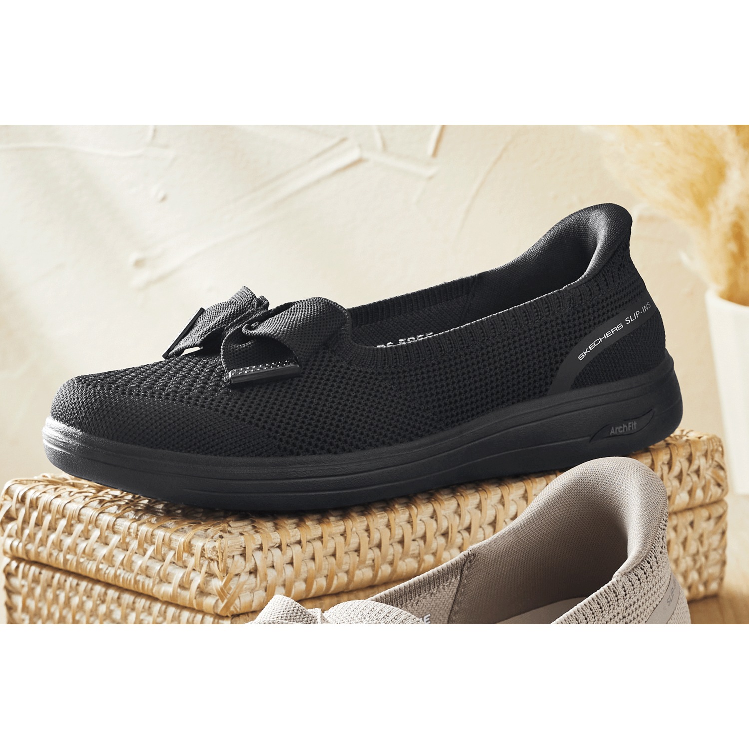 srh☆mama Skechers Women's Slip-Ins Arch Fit Inspire Gemma Slip-On with