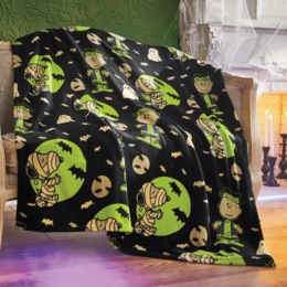 Peanuts Scary Snoopy Throw, , large