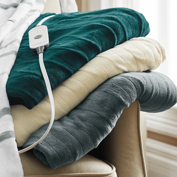 Sunbeam Nordic Plush Heated Throw, , large