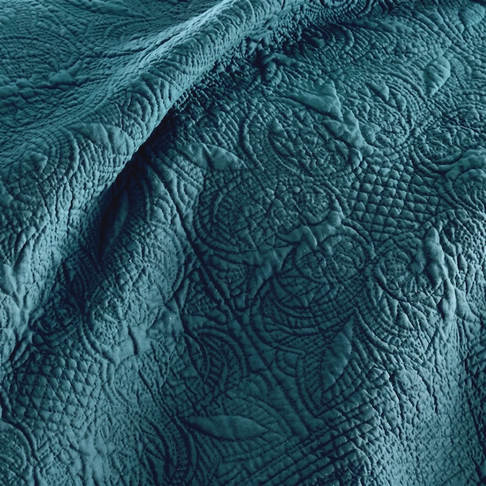 Chateau Oversized Reversible Cotton Quilt, , large