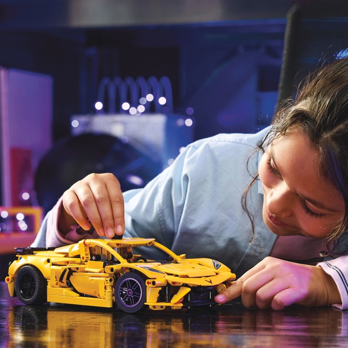 LEGO Technic Chevrolet Corvette Stingray, , large