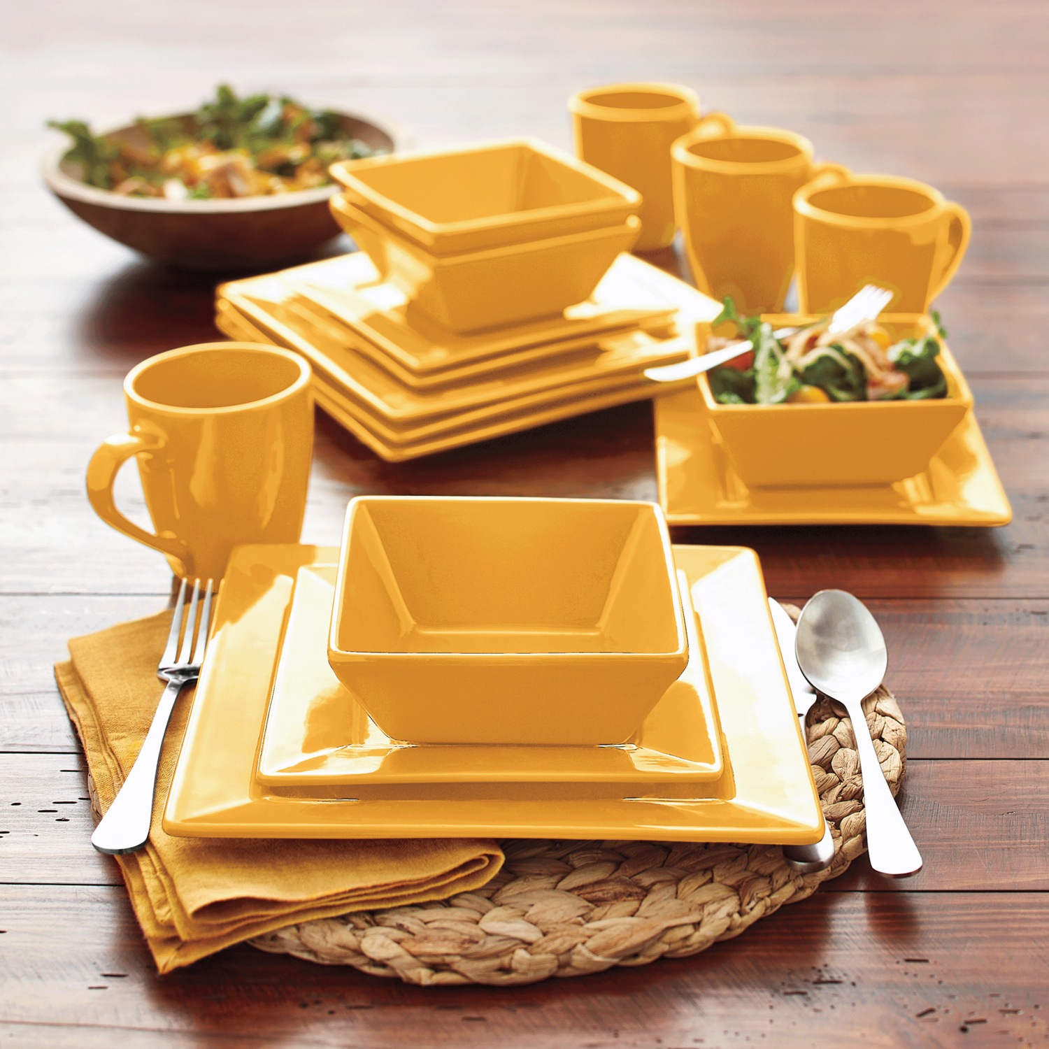 16-Piece Modern Square Dinnerware Set in Solid Colors | Seventh Avenue