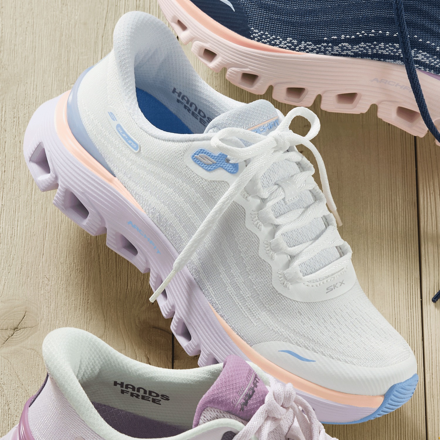 Skechers Slip-Ins Arch Fit Glide Step Wave Shoe with Arch Fit