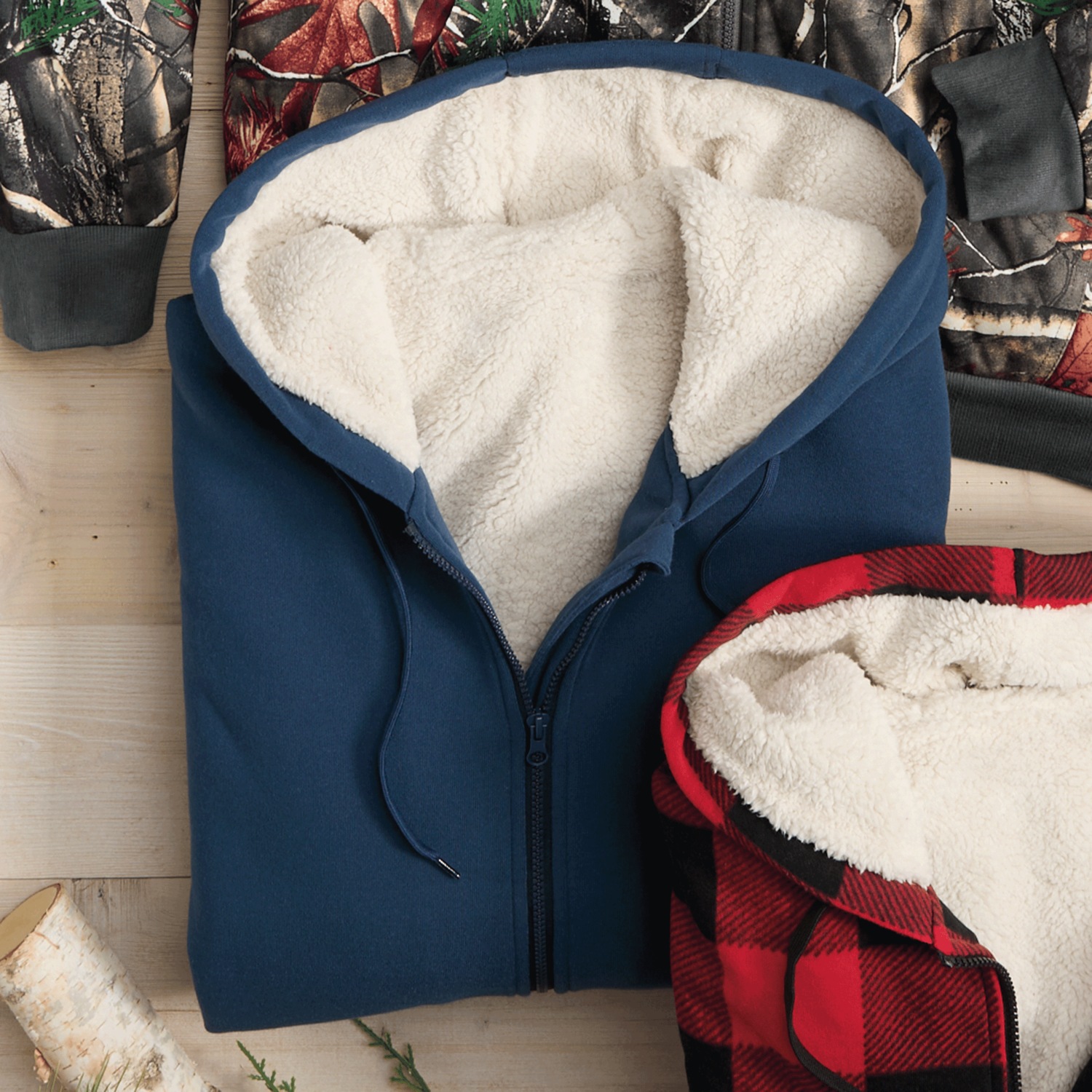 Men's Sherpa-Lined Fleece Hoodie with Front Zipper and Pockets