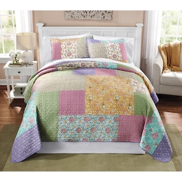 Lillian Quilt, , large