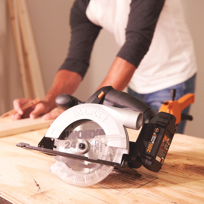 Worx 20V 5 1/2-inch Circular Saw, , large