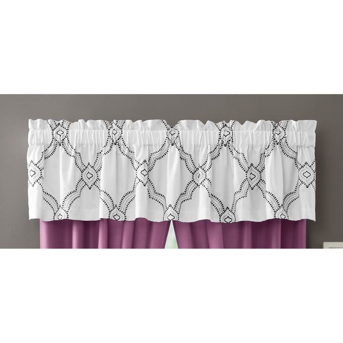 Maude Valance, , large