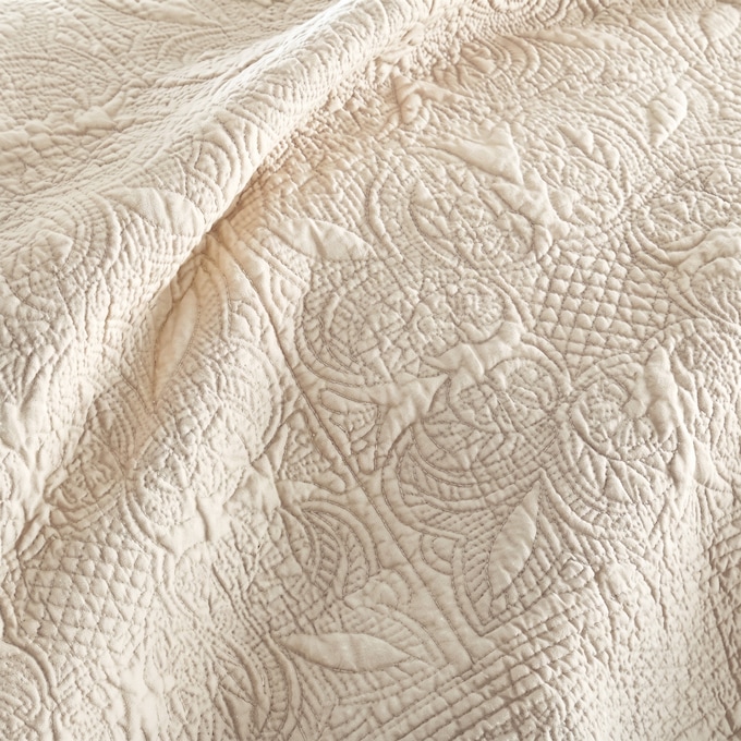 Chateau Oversized Reversible Cotton Quilt, , large