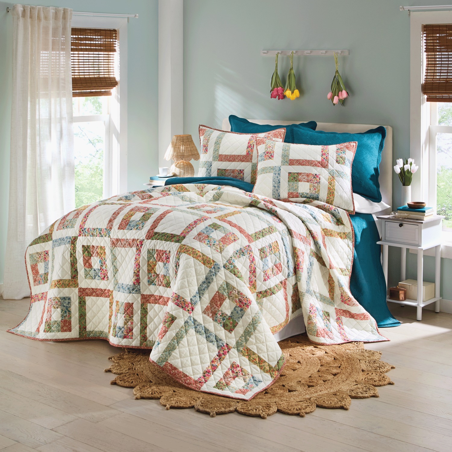 Caroline Oversized Quilt | Seventh Avenue