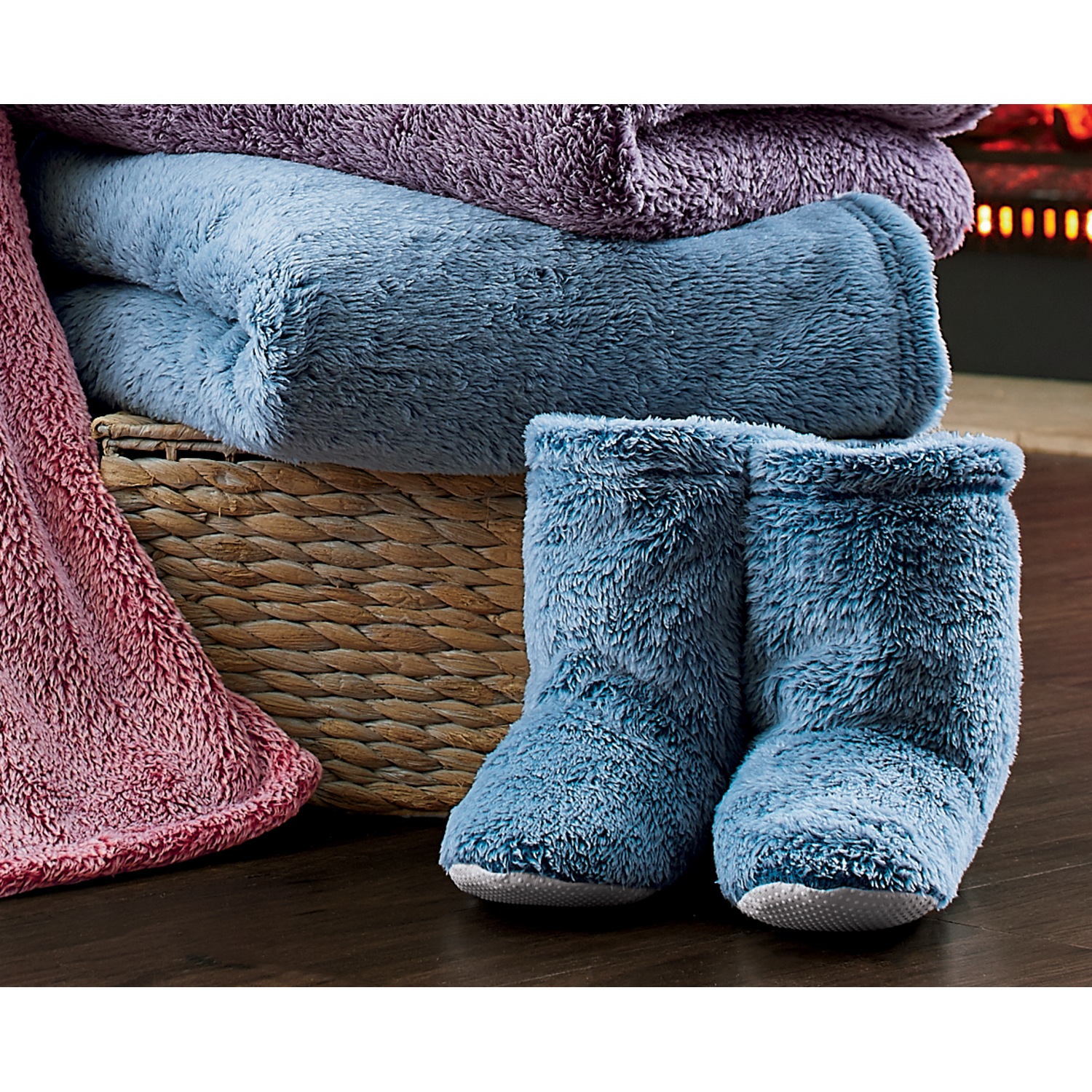 Ultraplush Throw & Bootie Set Seventh Avenue