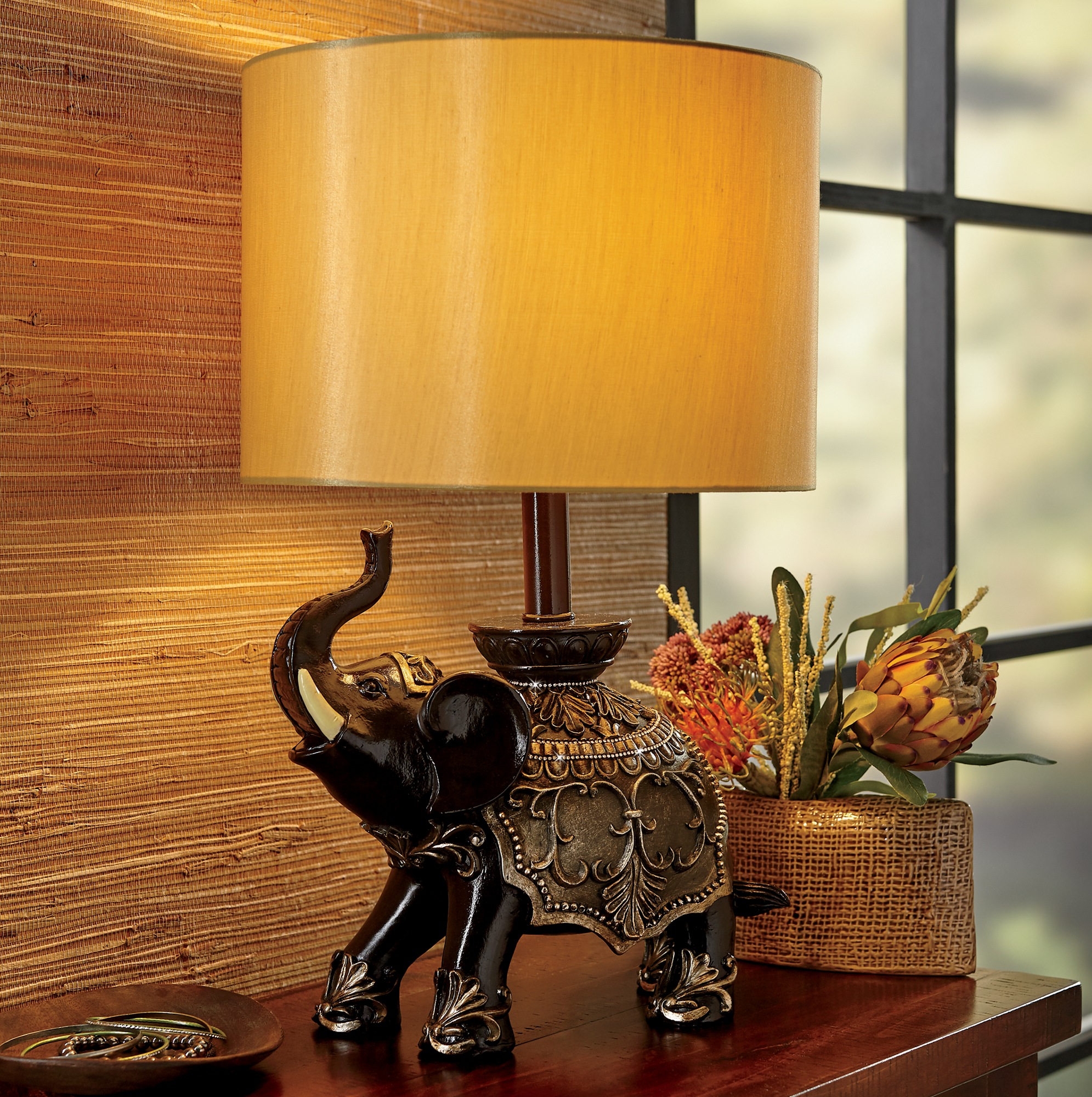 elephant table lamp