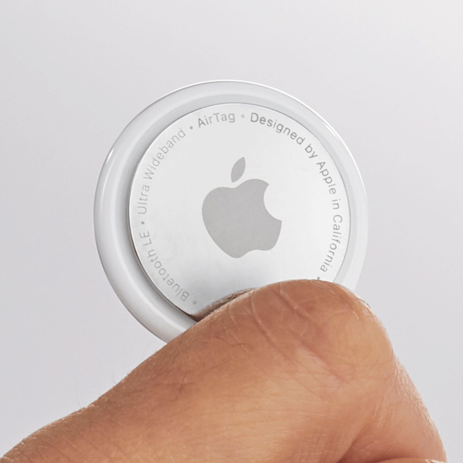 Apple AirTag | Seventh Avenue