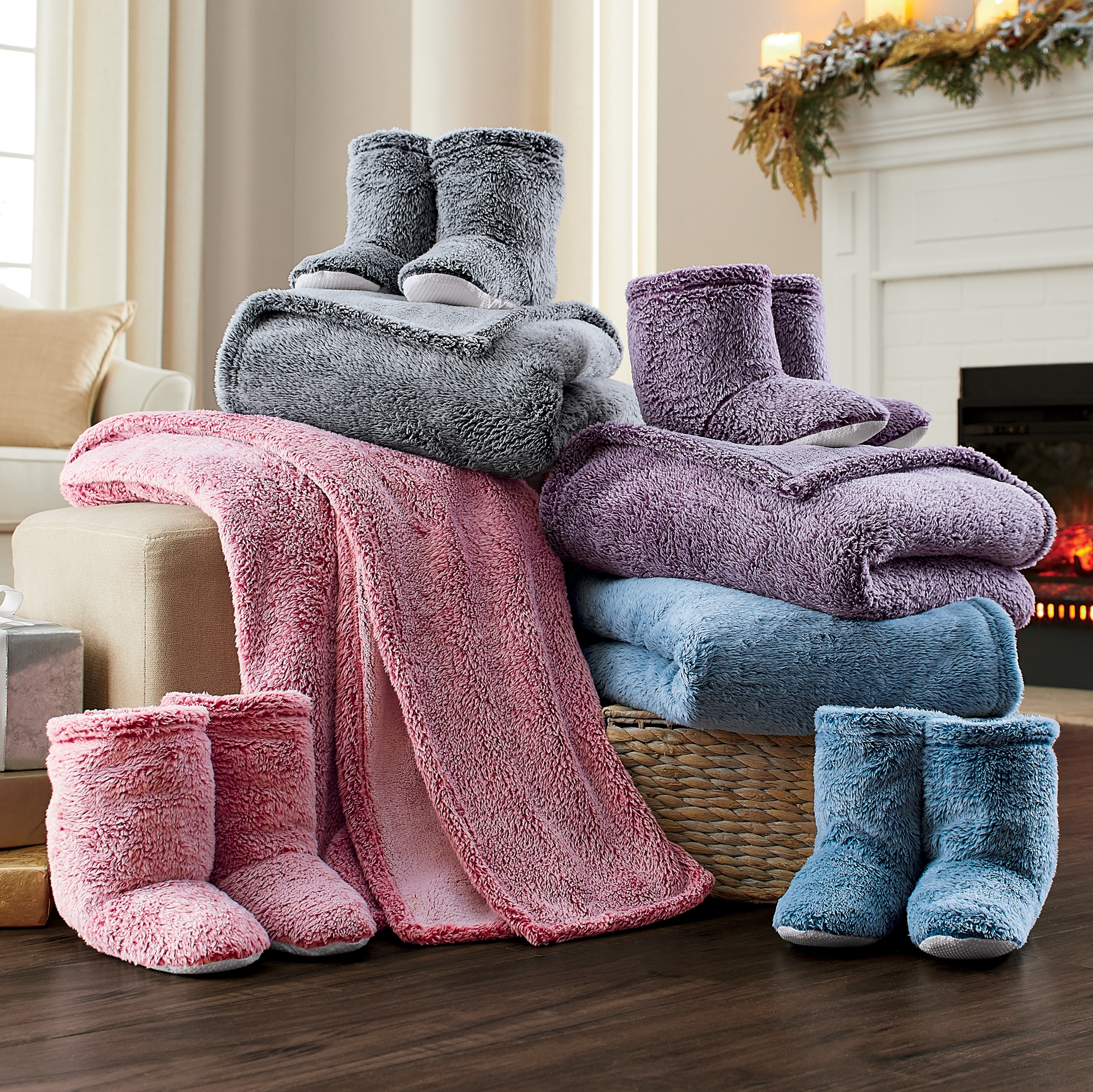 Ultraplush Throw & Bootie Set Seventh Avenue