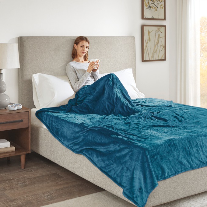 Beautyrest Plush Heated Blanket, , large