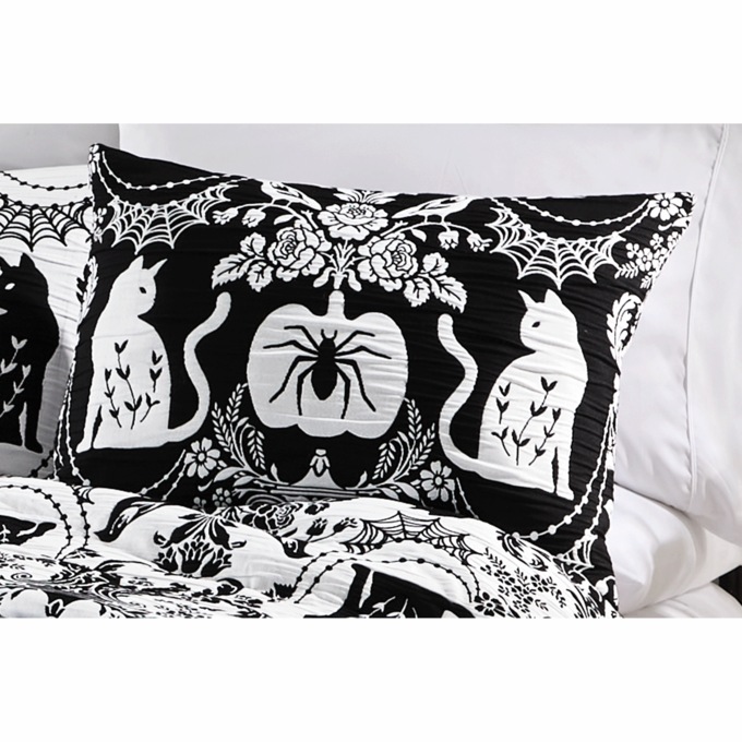 Raven Matelass&eacute; Jacquard Reversible Halloween Standard Sham, Multi, large