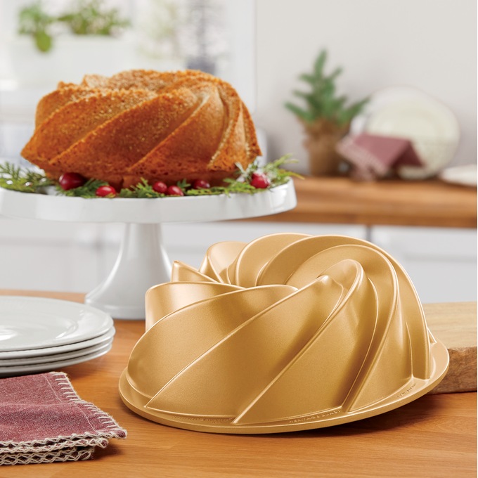 Nordic Ware Heritage Bundt Pan, Gold, large