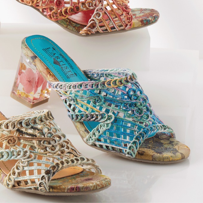 邦楽 Crystal Letos LAREINE L'Artiste Lacyloops Slide by Spring Step | Seventh Avenue