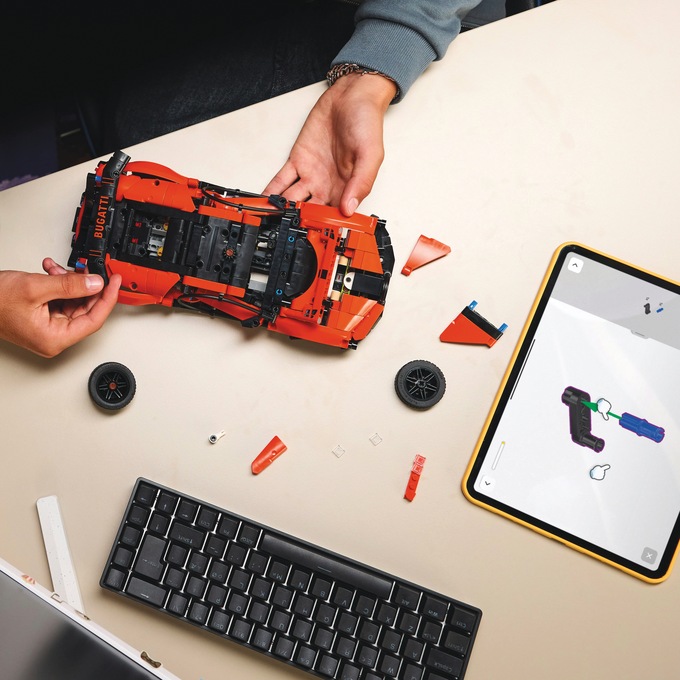 LEGO Technic Bugatti Chiron Pur Sport Hypercar, Orange, large