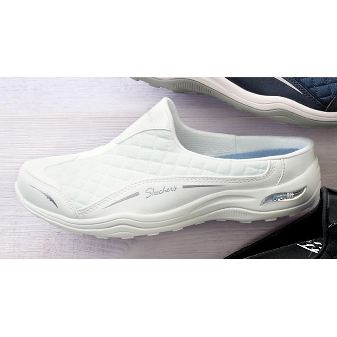 Skechers Women&#39;s Arch Fit Commute Quilted Mule, , large