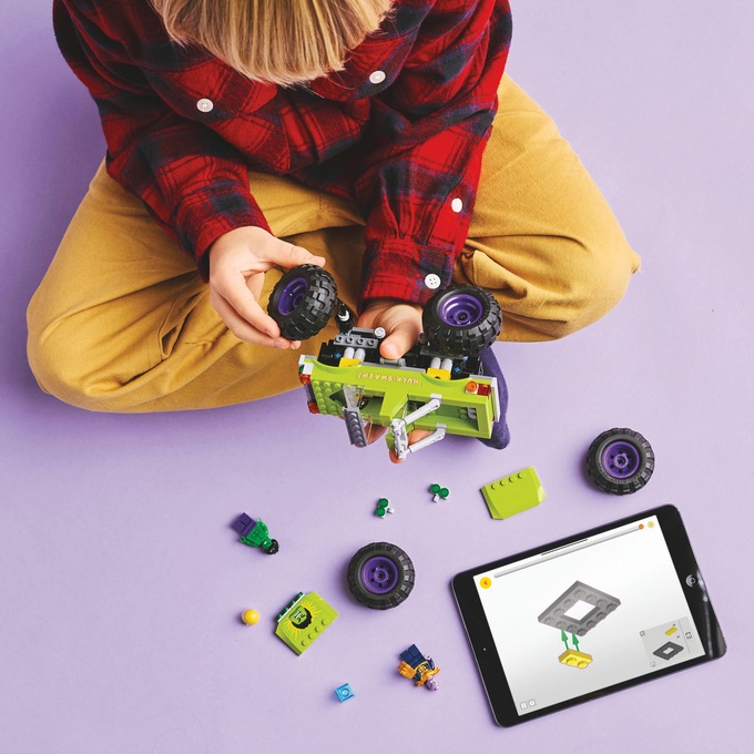 LEGO Marvel The Hulk Truck vs. Thanos, , large