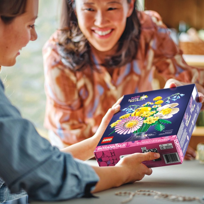 LEGO Botanicals Petite Sunny Bouquet, , large