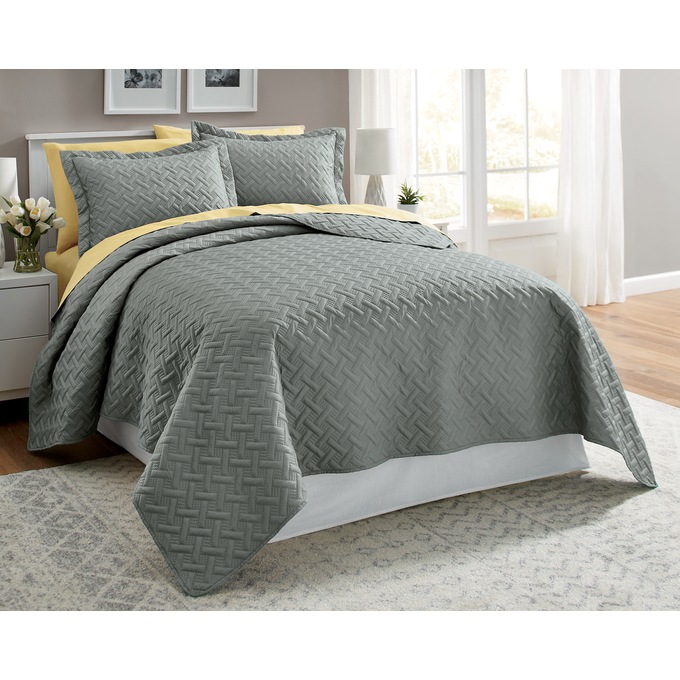 Color Connection® Solid Quilt, , large