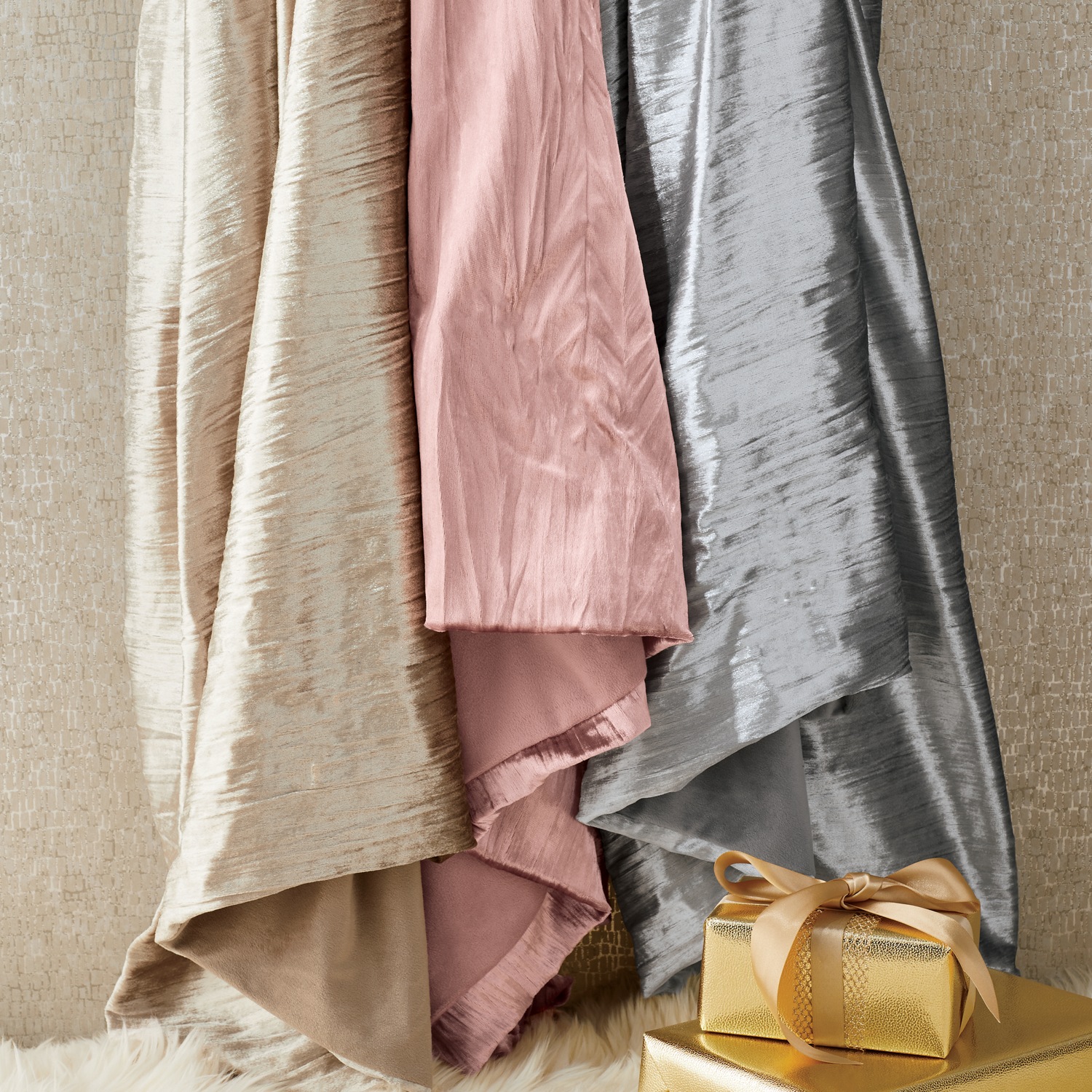 Crushed Velvet Throw, , large