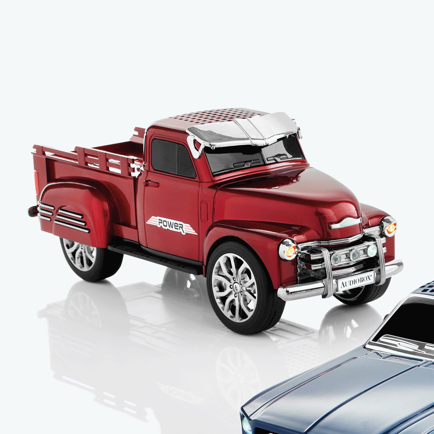 redblue28　スピーカー Retro Ride Bluetooth Speaker | Seventh Avenue