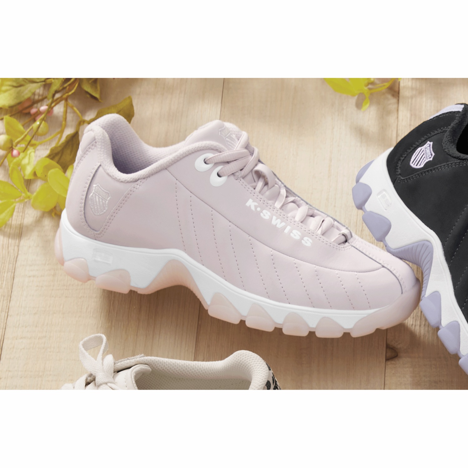 K-Swiss Women's ST329 Genuine Leather Cross Training Shoe