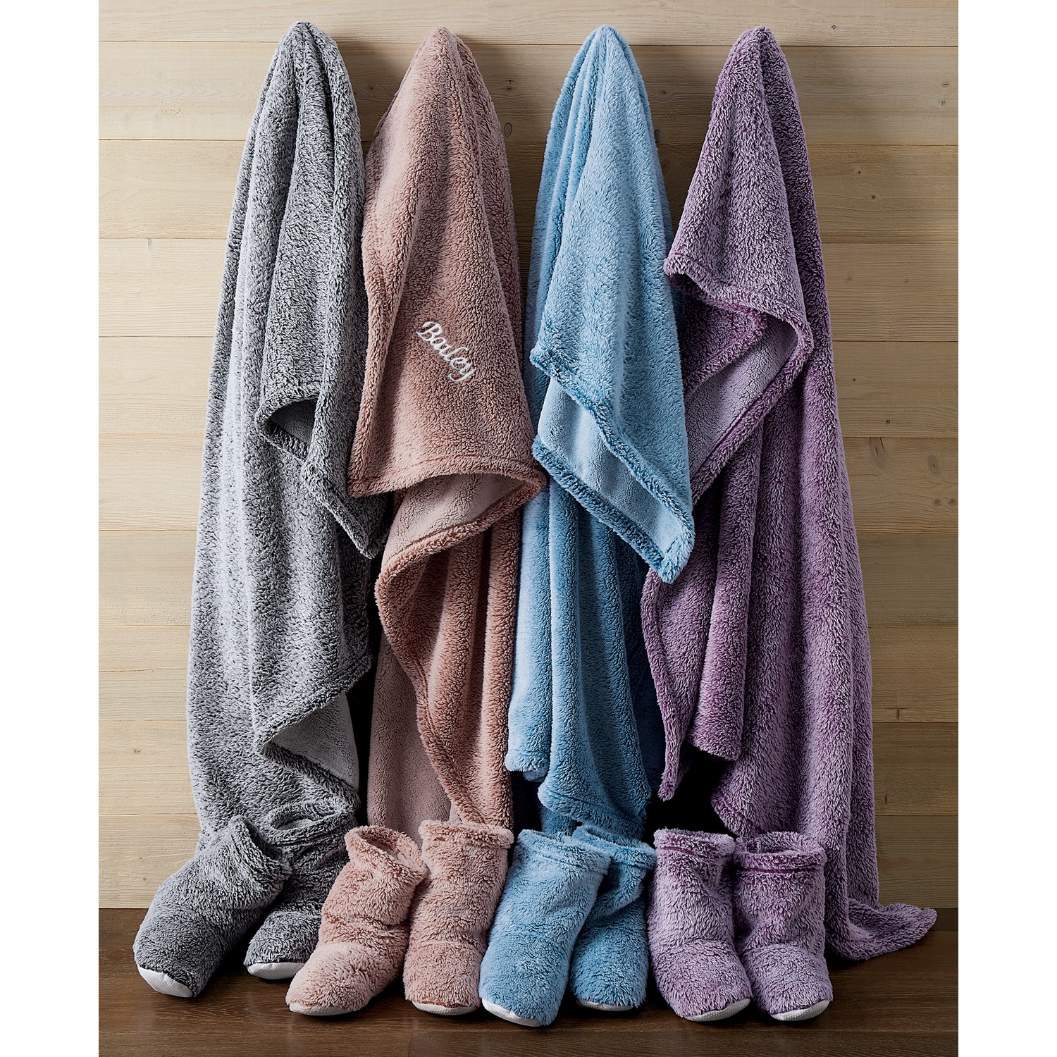 Ultraplush Throw & Bootie Set Seventh Avenue