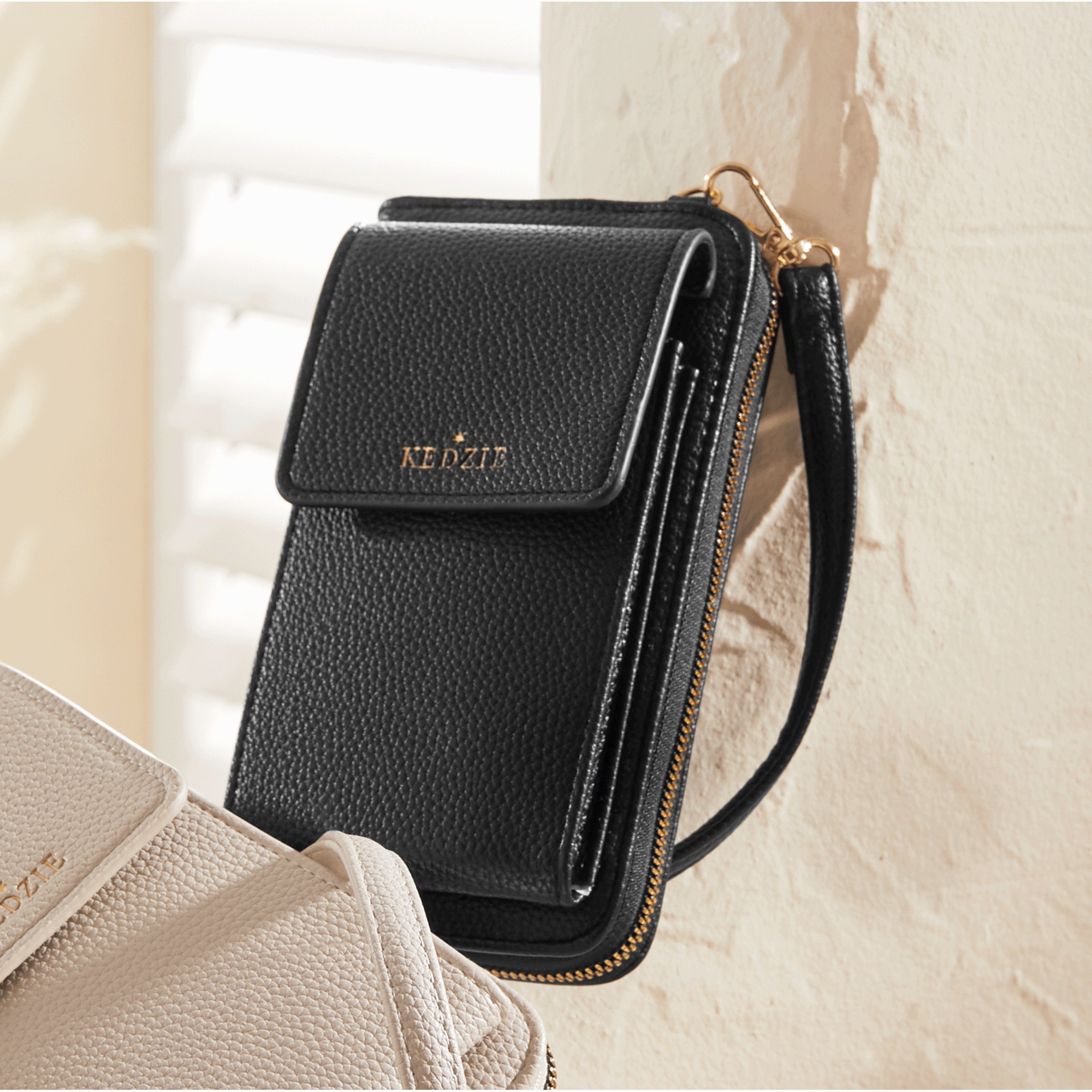 Smartphone Crossbody | Seventh Avenue