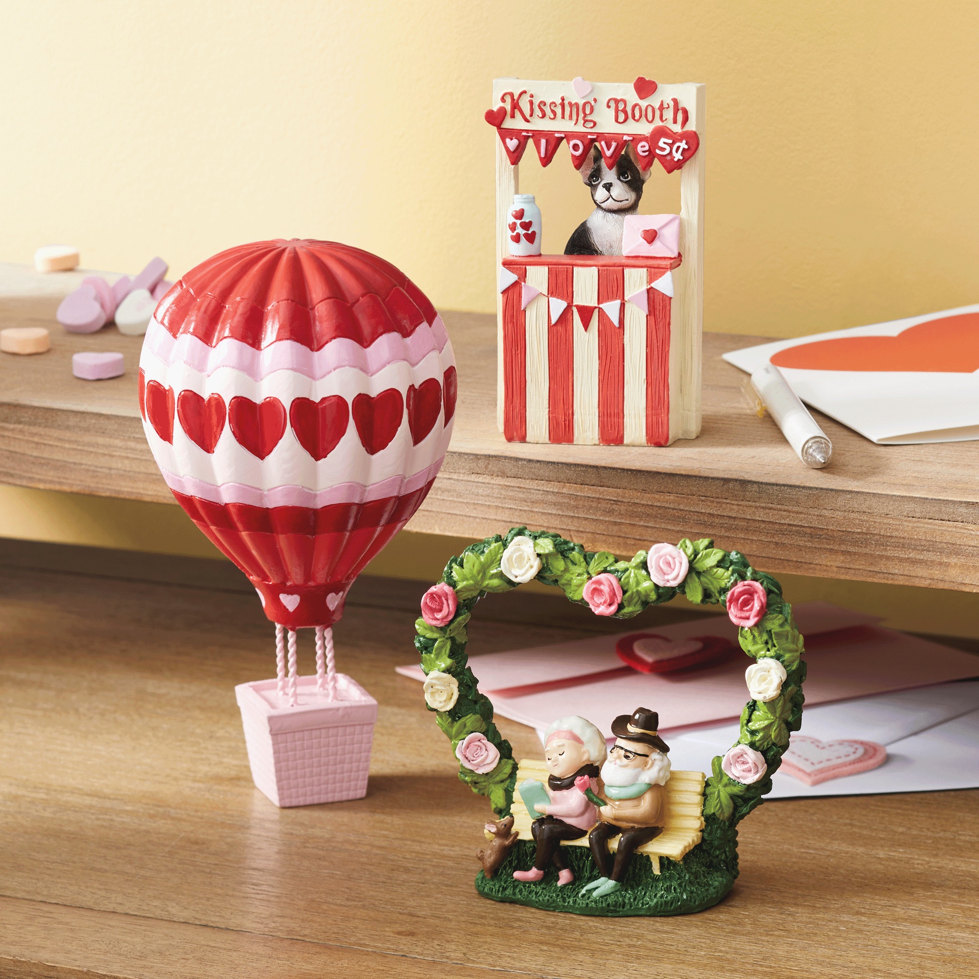 Valentine Village 3-Piece Accessory Pack | Seventh Avenue